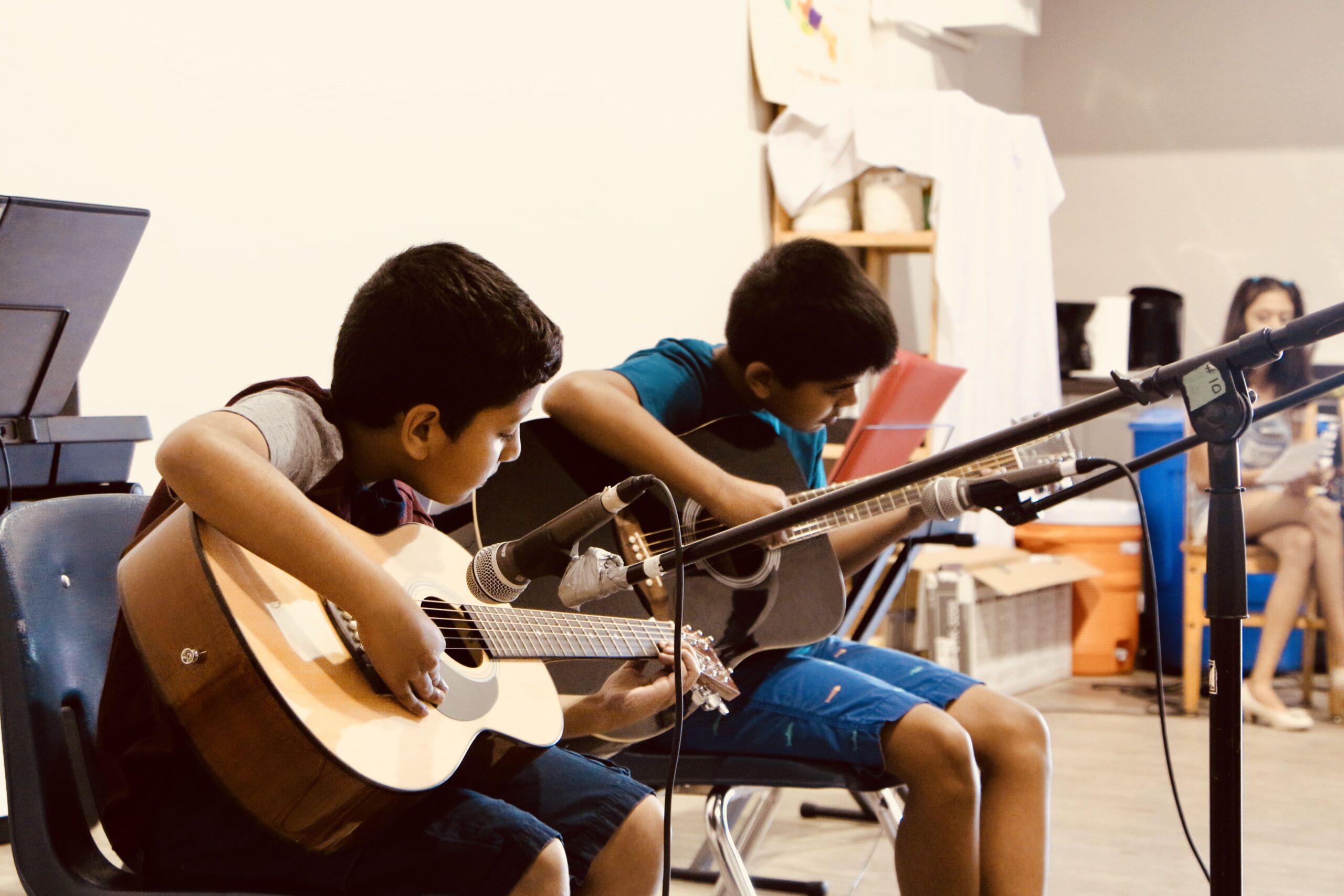 Guitar lessons in bollywood songs
